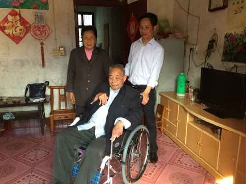 宜都市侨联热心服务残疾侨属