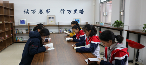 西陵区：留学生之家为学生打造“爱心寝室”