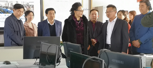 美国著名侨领方李邦琴一行参访汉川