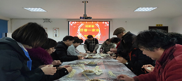 西陵区：绿萝路社区开展“迎新春 侨眷一家亲”迎新年活动