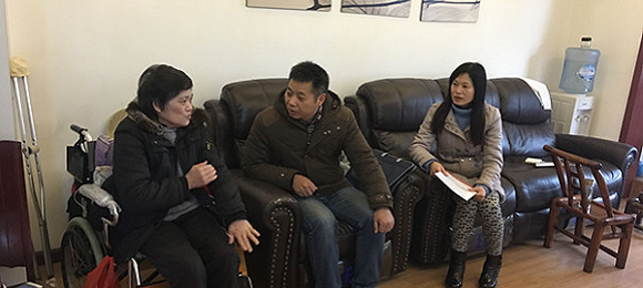 宜昌市、西陵区侨联为患病归侨“新春送温暖”
