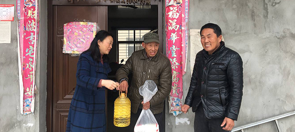 襄阳市侨联开展新春精准扶贫活动