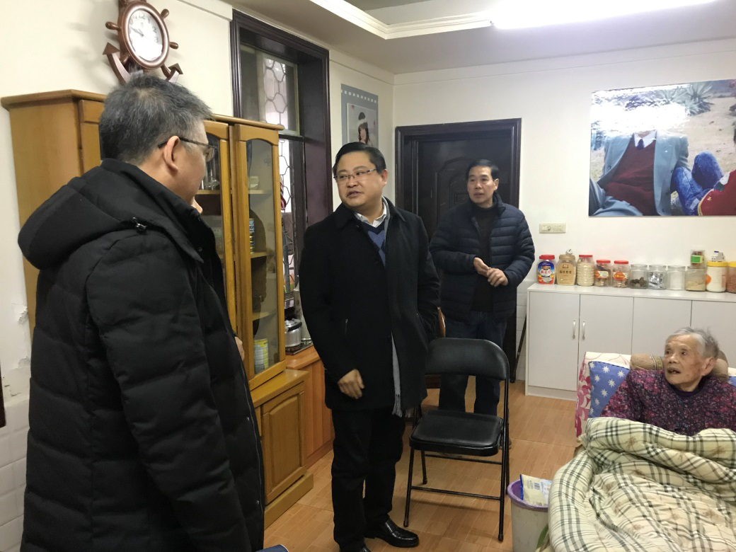 当阳市委常委、统战部部长孟丽慰问老归侨