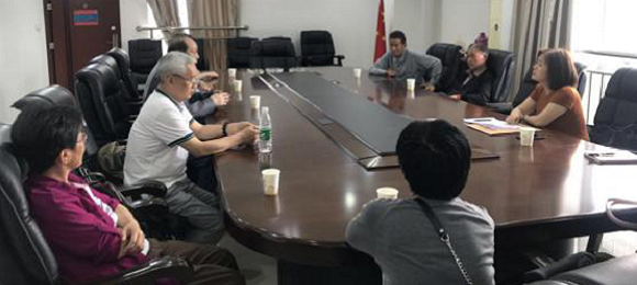 洪湖市侨联召开社区侨眷座谈会