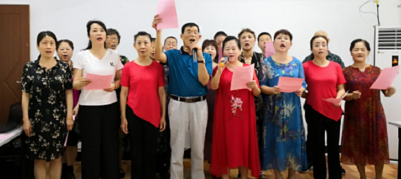 宜昌市锦绣社区侨联组织退休归侨侨眷卡拉OK歌唱比赛