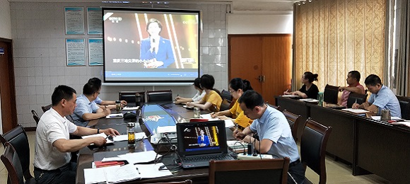 荆州区侨联开展以爱国主义教育和长江大保护为主题的党日活动