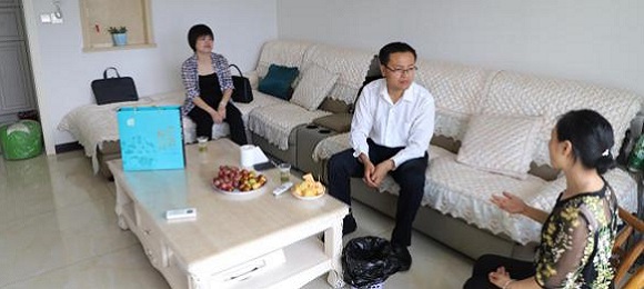 秭归县侨联开展“送温暖、送关怀、促和谐”中秋慰问活动