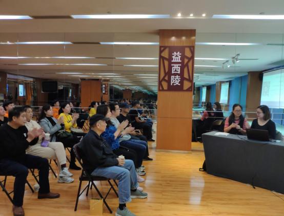 西陵区夜明珠街道平湖馨苑社区侨联举办法律法规知识讲座