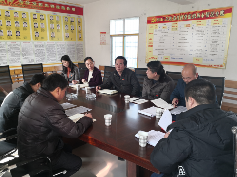 荆门市侨联机关干部到扶贫驻点村开展主题党日等活动