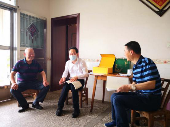 松滋市委常委瞿青萃走访慰问侨企侨眷