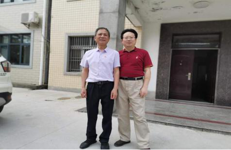 松滋市侨联开展端午探访入党介绍人活动