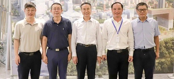 中国侨联主席万立骏来湖北调研重点侨资企业伟鹏集团
