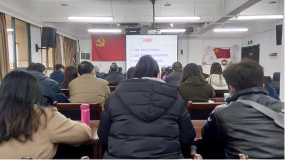 宜昌市侨联组织开展“宪法宣传周”活动
