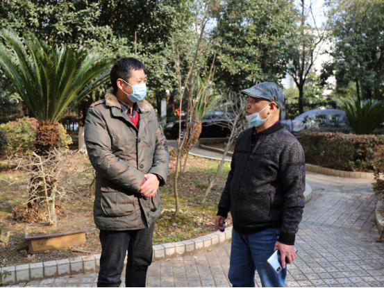 宜昌市侨联副主席张龙走访慰问老归侨