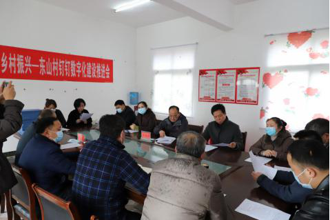 武汉市侨联赴对口帮扶村  开展春节走访慰问活动
