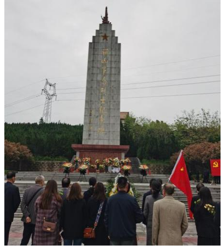 通山县侨联开展“学党史.祭先烈”活动