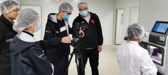 《追梦中华·百年赤子心》节目组完成湖北拍摄