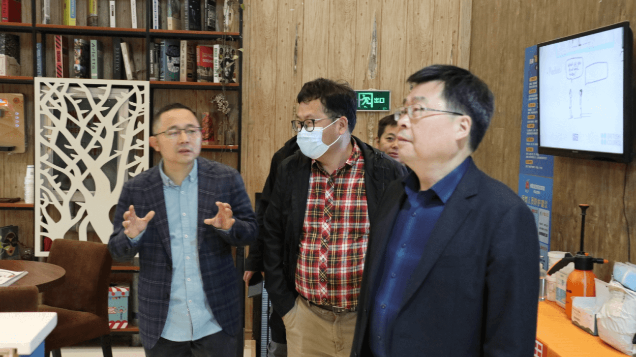 宜昌市委统战部副部长云城调研侨联创新创业基地