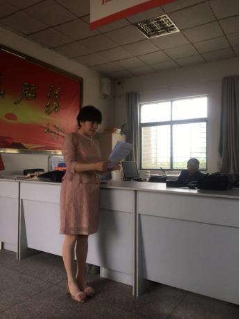 襄阳市侨联驻村工作队：传达学习文件精神 监督护航乡村振兴