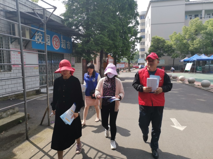 入户走访反诈骗宣传 襄阳市侨联在行动