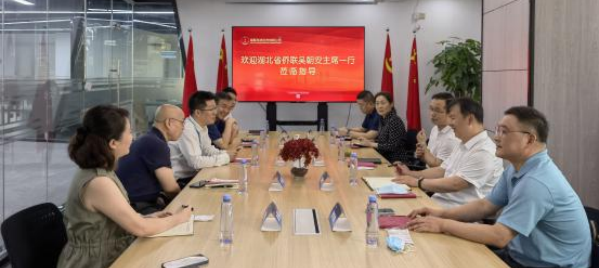 省侨联召开新侨人才创新创业座谈会