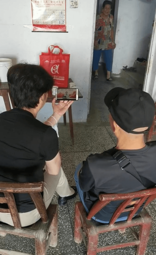 宜昌市侨联组织退休干部 收听收看第9场全国离退休干部网上专题报告会