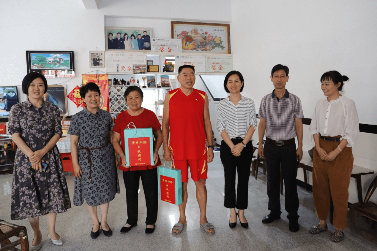 【浓情中秋·情系归侨】襄阳市侨联开展中秋节走访慰问活动