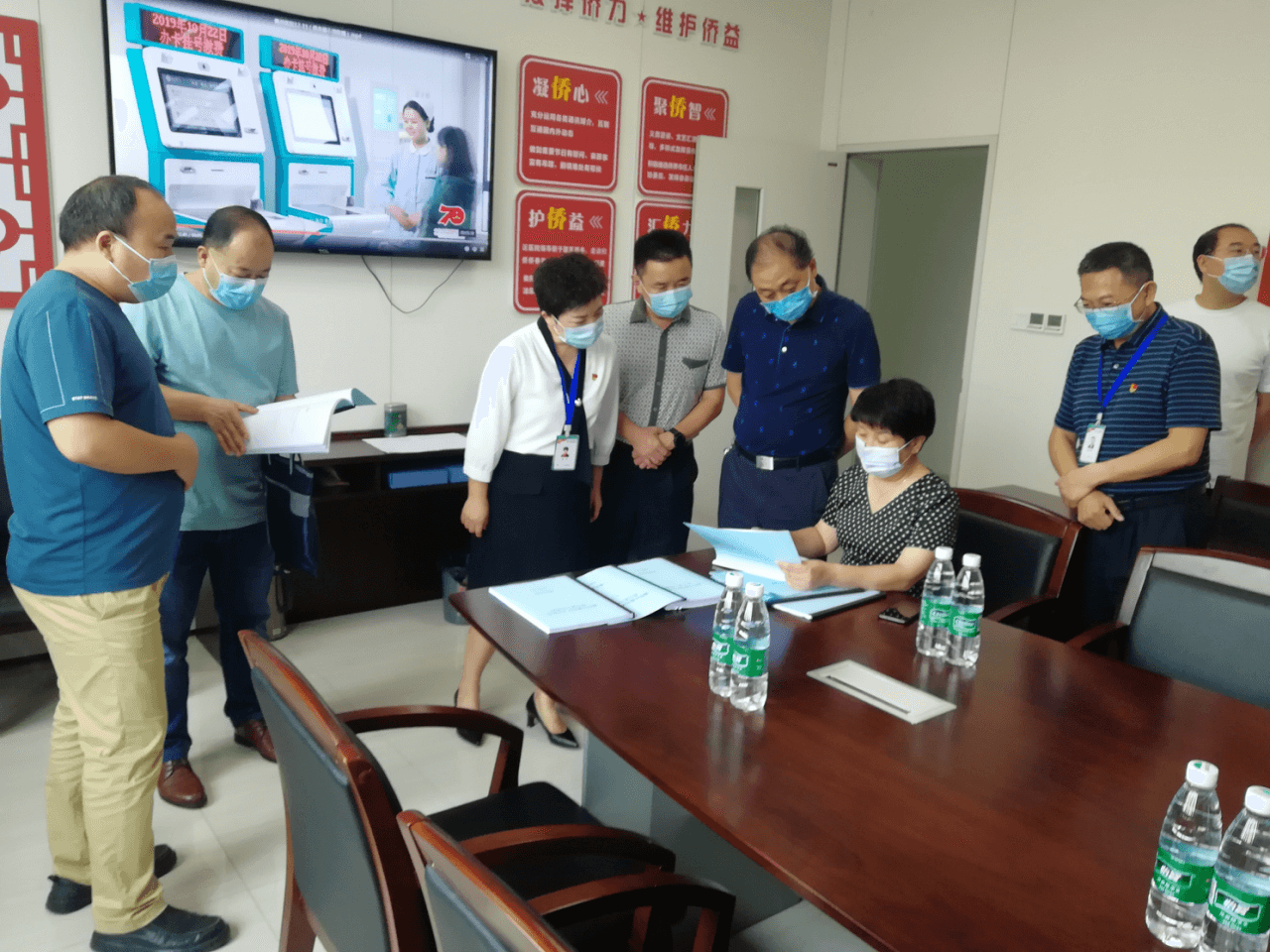 陈红到襄州区调研考评“三星级侨之家”建设