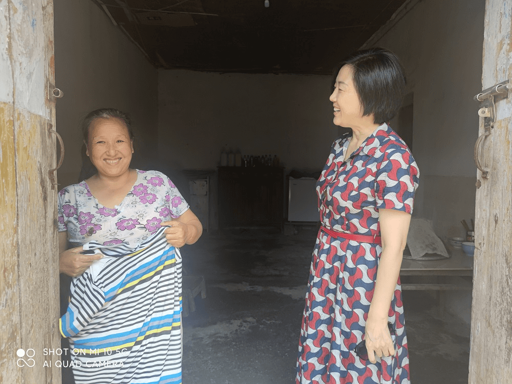 襄阳市侨联驻村工作队在中秋国庆期间遍访脱贫户