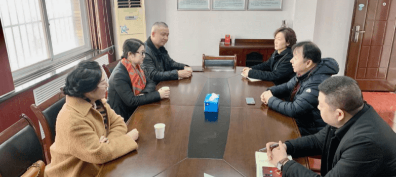 湖北省侨联副主席侯继文会见老挝湖北同乡会一行
