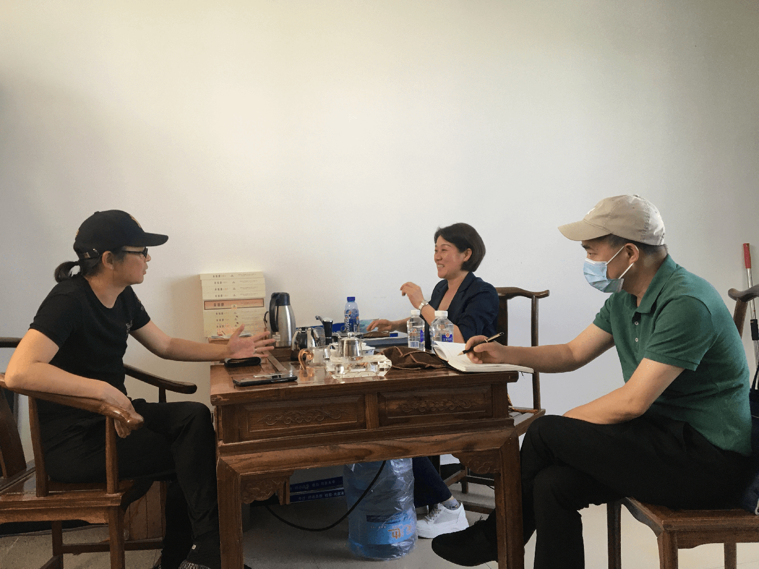下基层察民情解民忧暖民心 侨联党员干部在行动