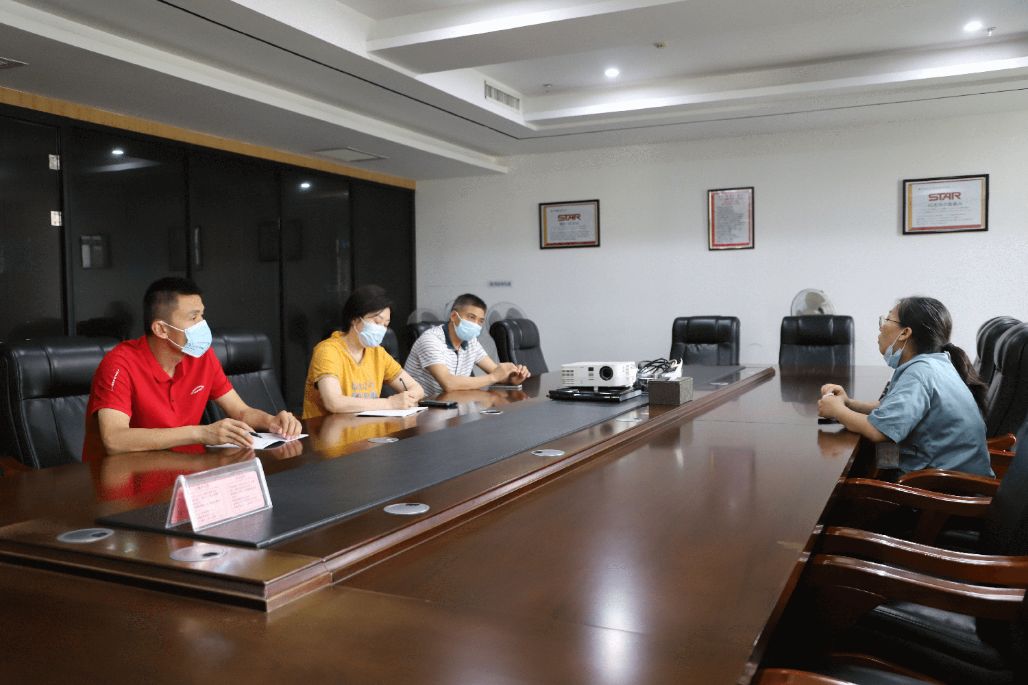 【下基层察民情解民忧暖民心】襄阳市侨联开展“解难题 稳增长 促发展”企业帮扶活动