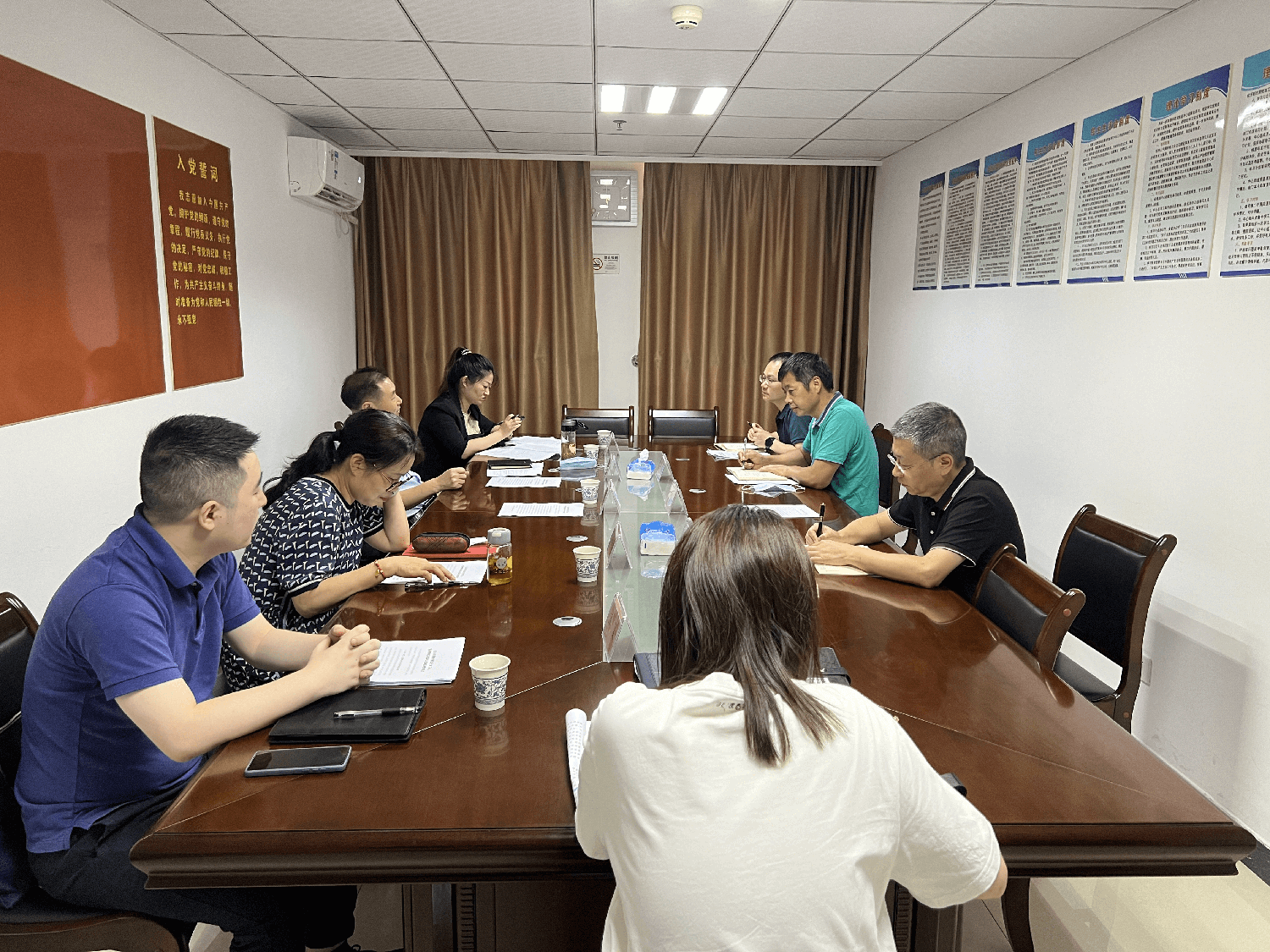 宜昌市侨联召开“一下三民”实践活动阶段性工作会议