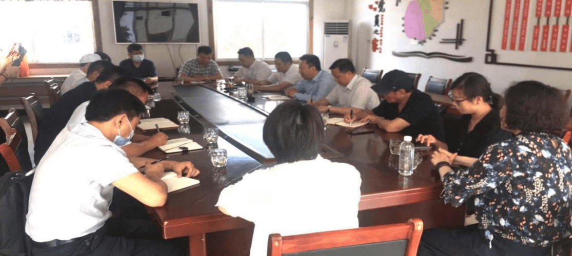 施政到英山县四棵枫村宣讲省第十二次党代会精神