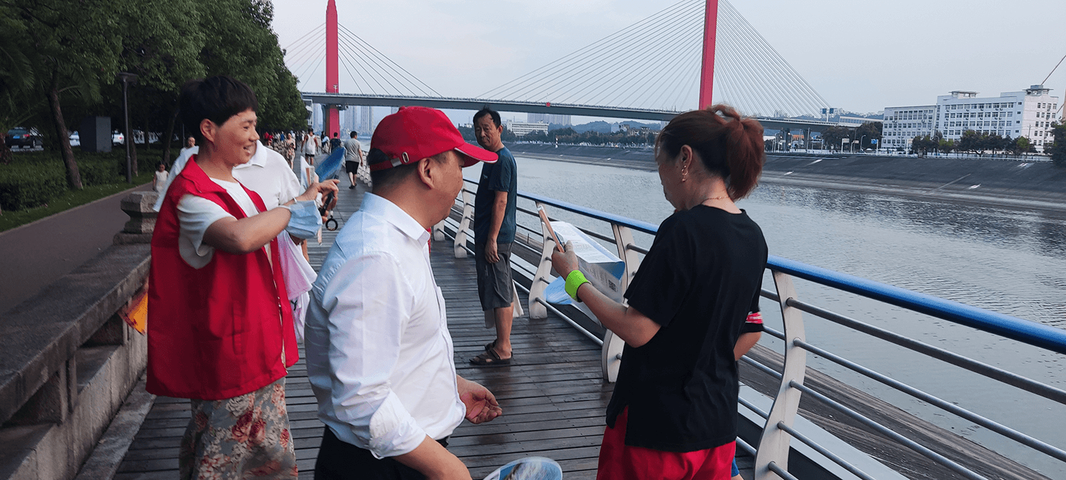 宜昌市侨联开展“文明出行”志愿活动