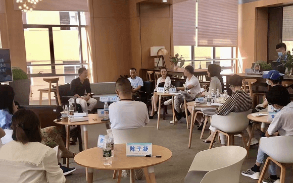 省侨青会举办第八期“拓视野、展思路、赢未来” ---湖北海归创业理想谈
