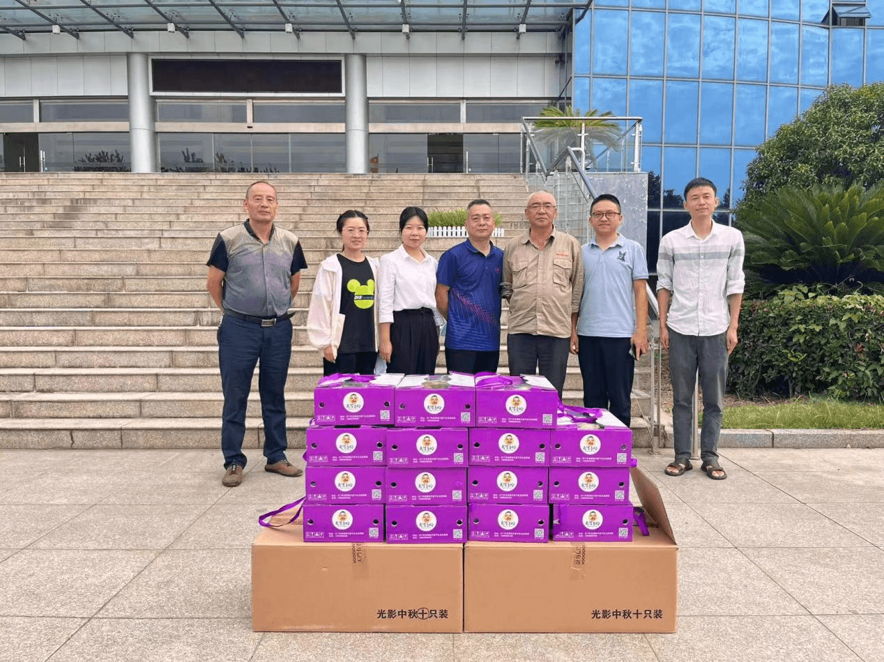天门市侨联开展中秋节前走访慰问活动