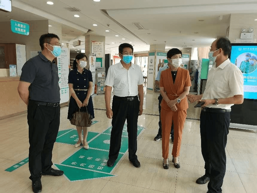 荆州市人大常委会到市侨联开展涉侨法律法规实施情况调研