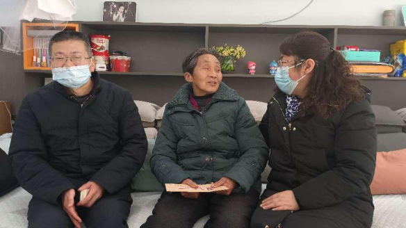 孝感市侨联主席陈娟赴大悟开展“迎新春、暖侨心”春节走访慰问活动