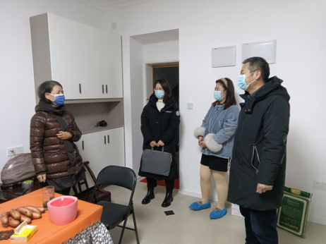 宜昌市侨联到气象台社区开展春节前走访慰问活动