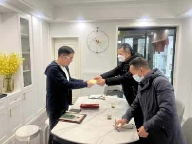 宜昌市侨联赴伍家岗区走访慰问侨界群众