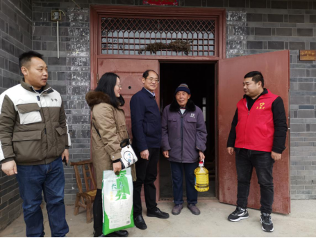 十堰市侨联赴乡村振兴点开展“迎新春 送温暖” 活动
