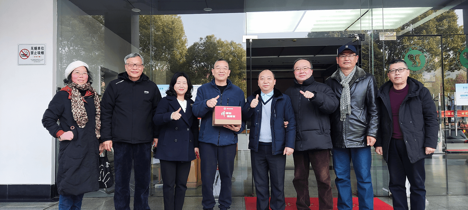 宜昌市侨联主席邓希康春节前集中走访侨资侨属企业及侨界代表人士