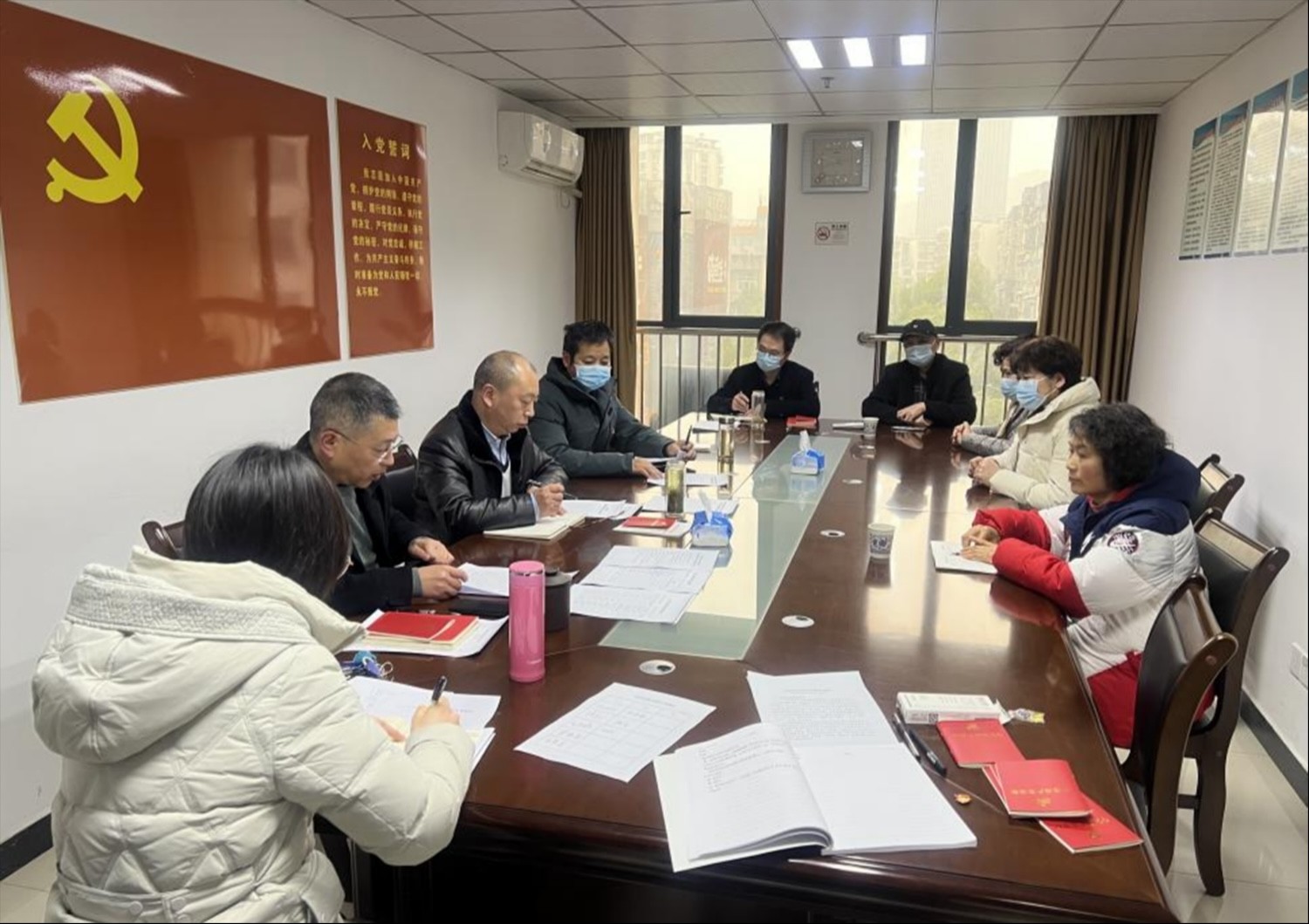 宜昌市侨联机关党支部召开组织生活会