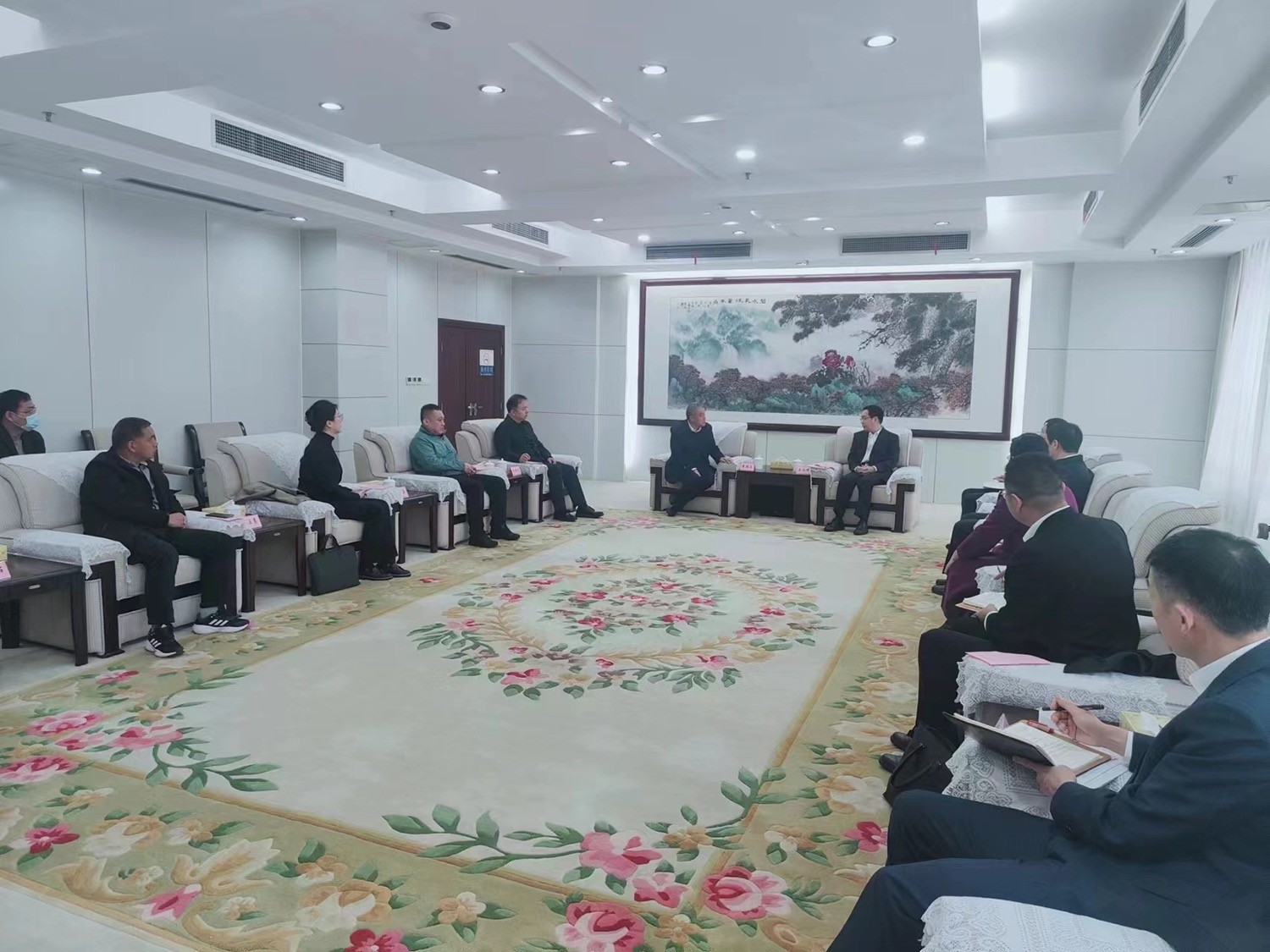 中国侨商联合会常务副会长、山西省侨商联合会会长、山西德志集团董事局主席李德志    来十堰考察