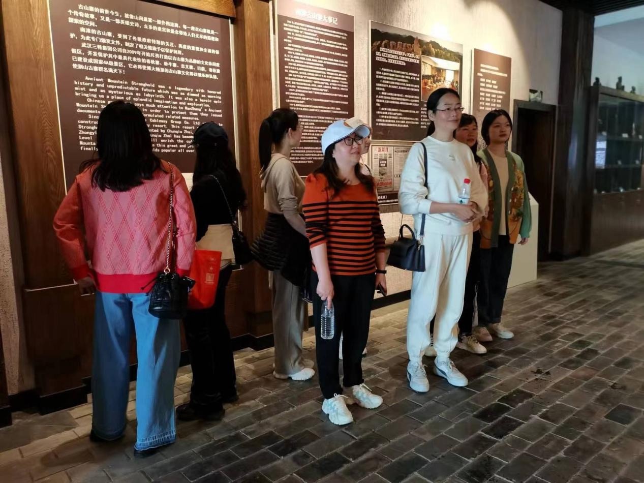 南漳县侨联到东巩镇调研华侨国际文化交流基地创建工作
