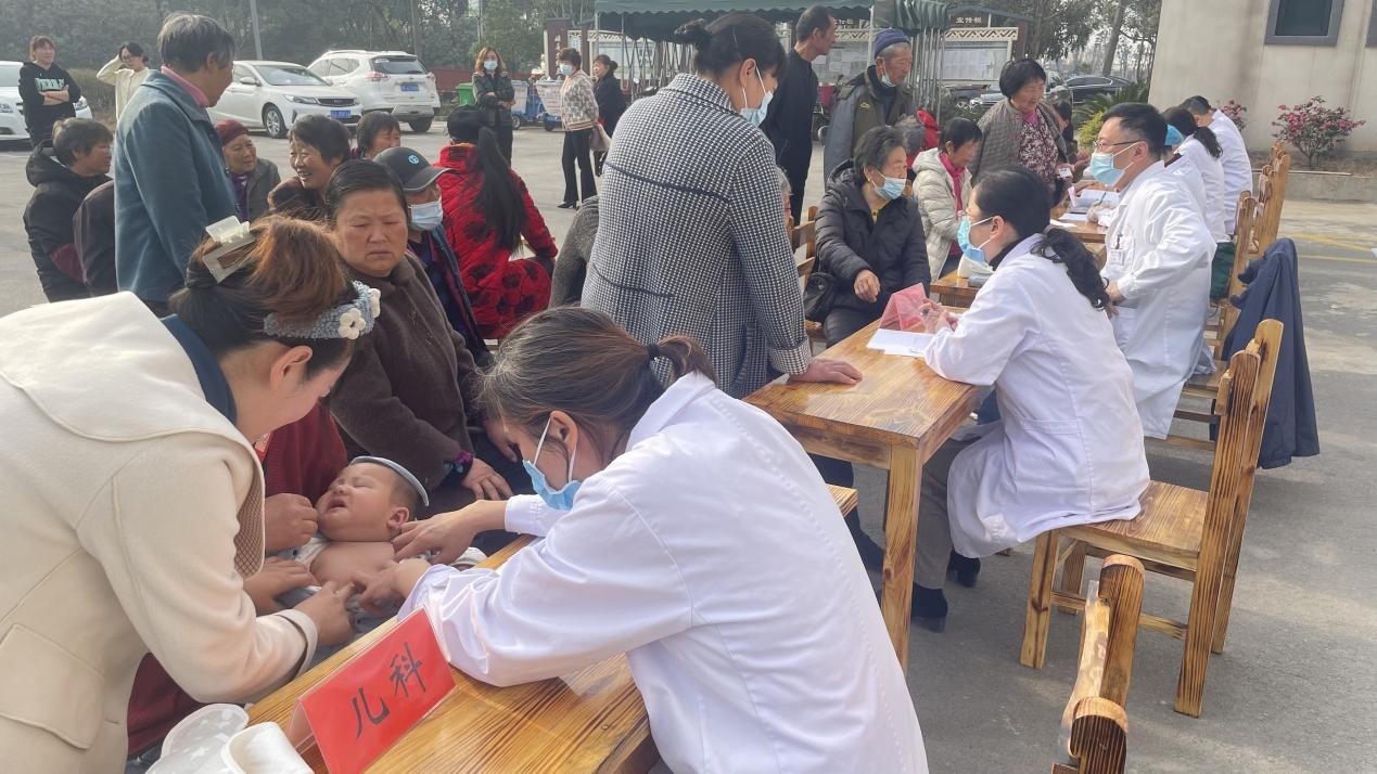 襄城区侨联开展 “关心关爱妇女健康 共同缔造幸福生活”为民服务活动