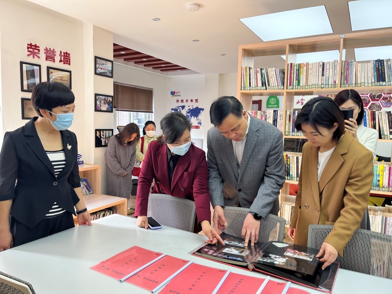 宜昌市委统战部、市侨联联合调研社区侨之家建设工作