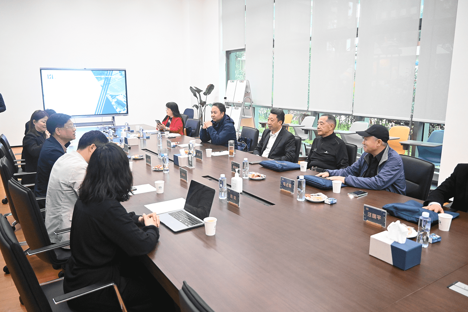 施政调研武汉市侨联工作