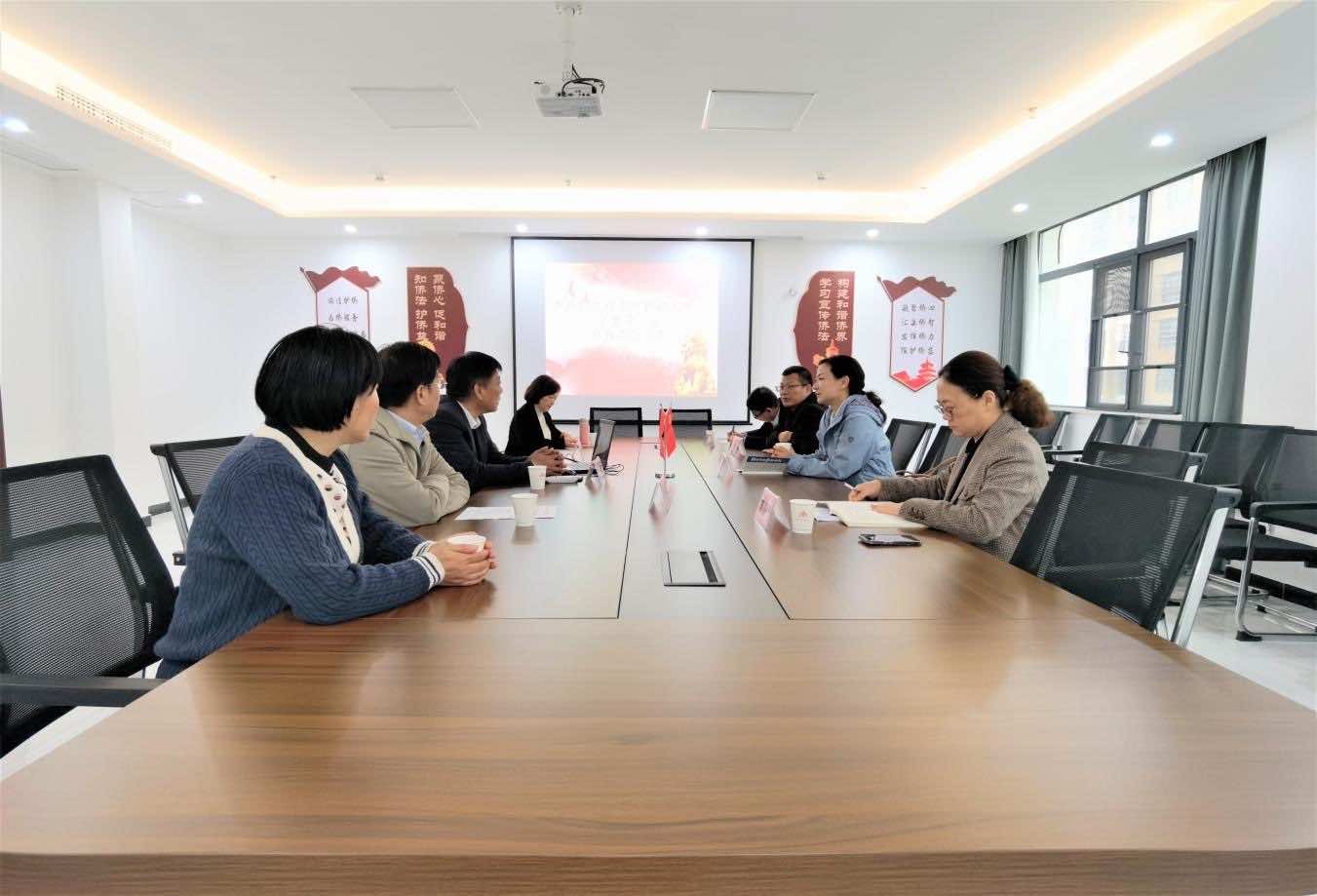 王慧萍调研咸宁基层侨联组织建设工作